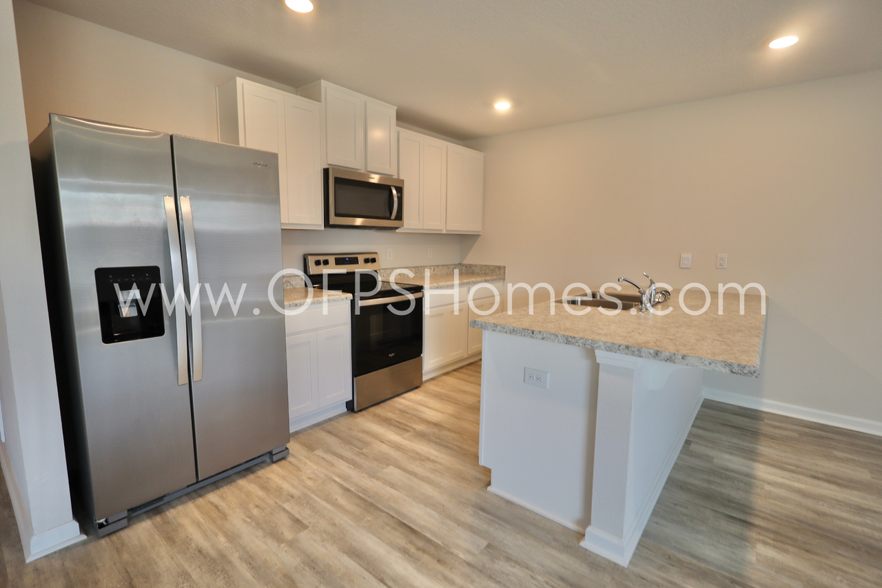 3125 Van Day Way - Photo 4 of 24