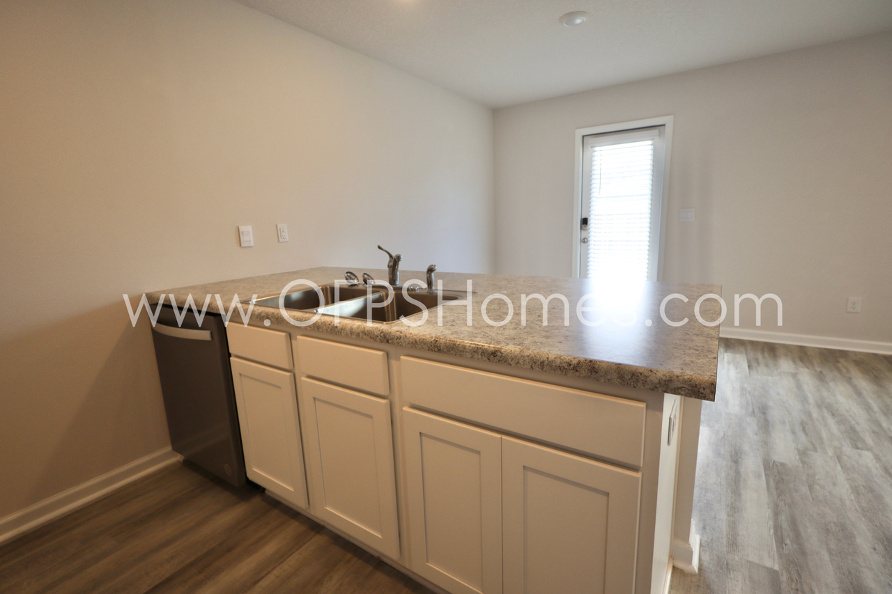 3125 Van Day Way - Photo 6 of 24