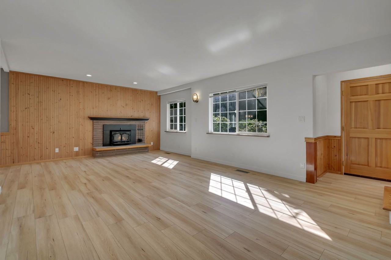3414 Ne 7th St - Photo 3 of 17