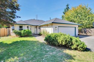 4065 Ne 219th Ct - Photo 1 of 1