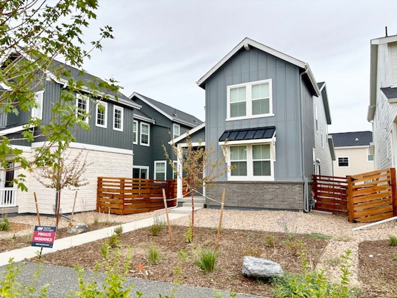 3325 N Coolidge Way - Photo 2 of 38