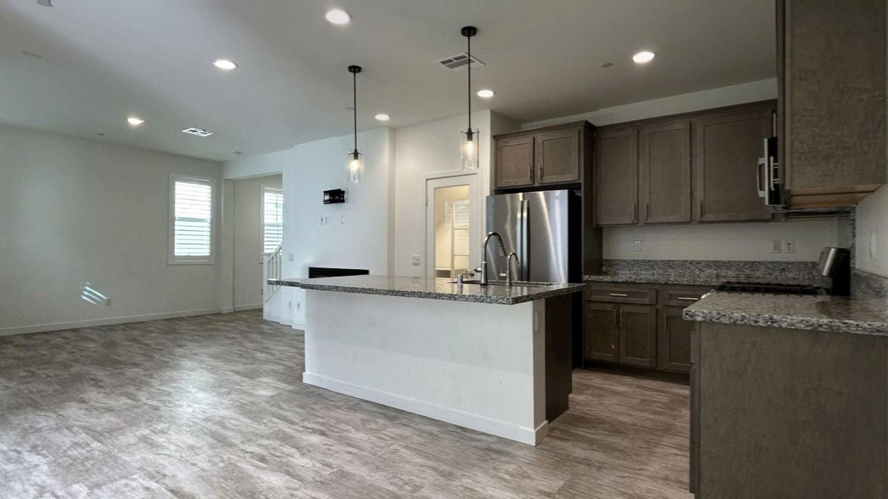 26149 Park Avenue #17