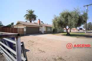 701 Pinto Ln - Photo 1 of 1