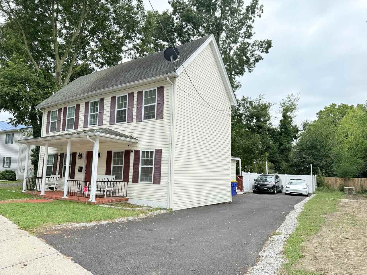 1 W Liberty St - Photo 2 of 17