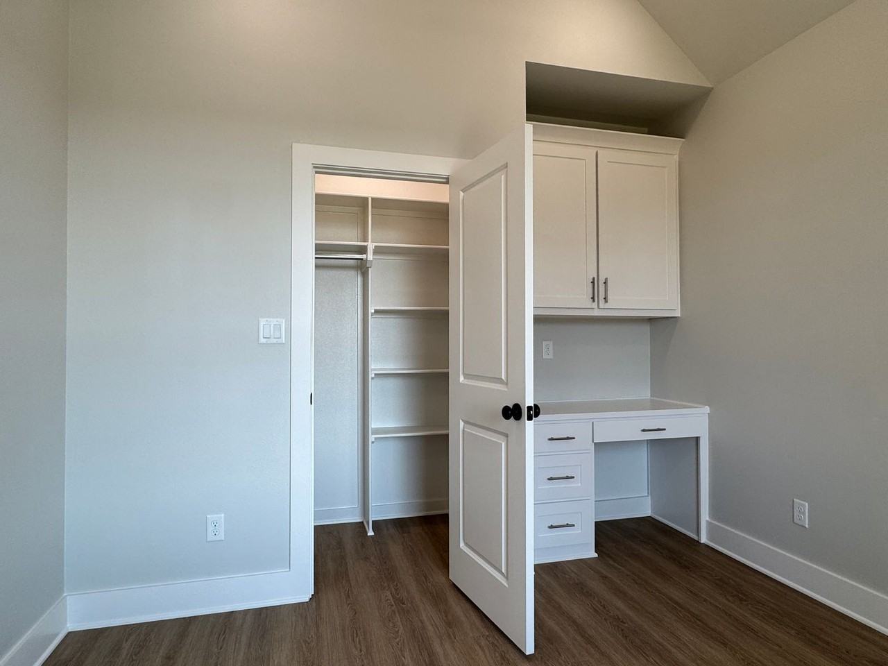 9256 Villas Ct - Photo 6 of 33