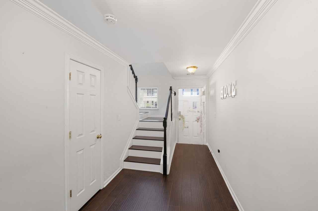 11212 Blake Port Ct - Photo 3 of 30