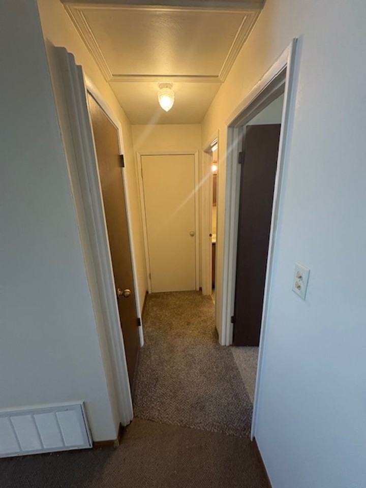 200 200 Matilda St - LEASE ONLY - Photo 2 of 11