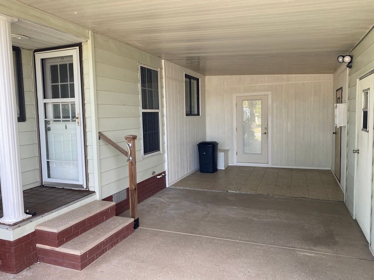 748 Turnberry Ln - Photo 2 of 44