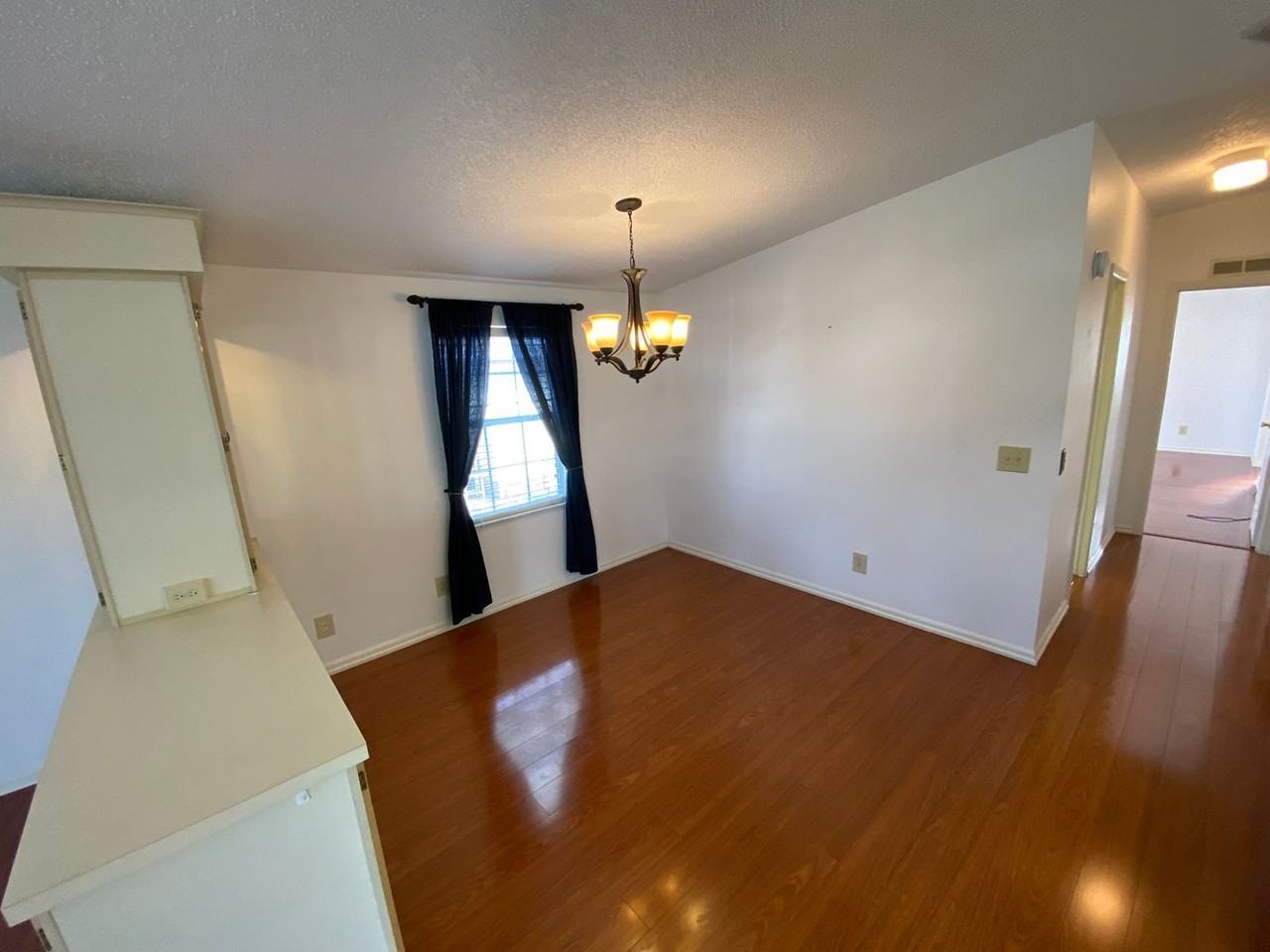 748 Turnberry Ln - Photo 7 of 44