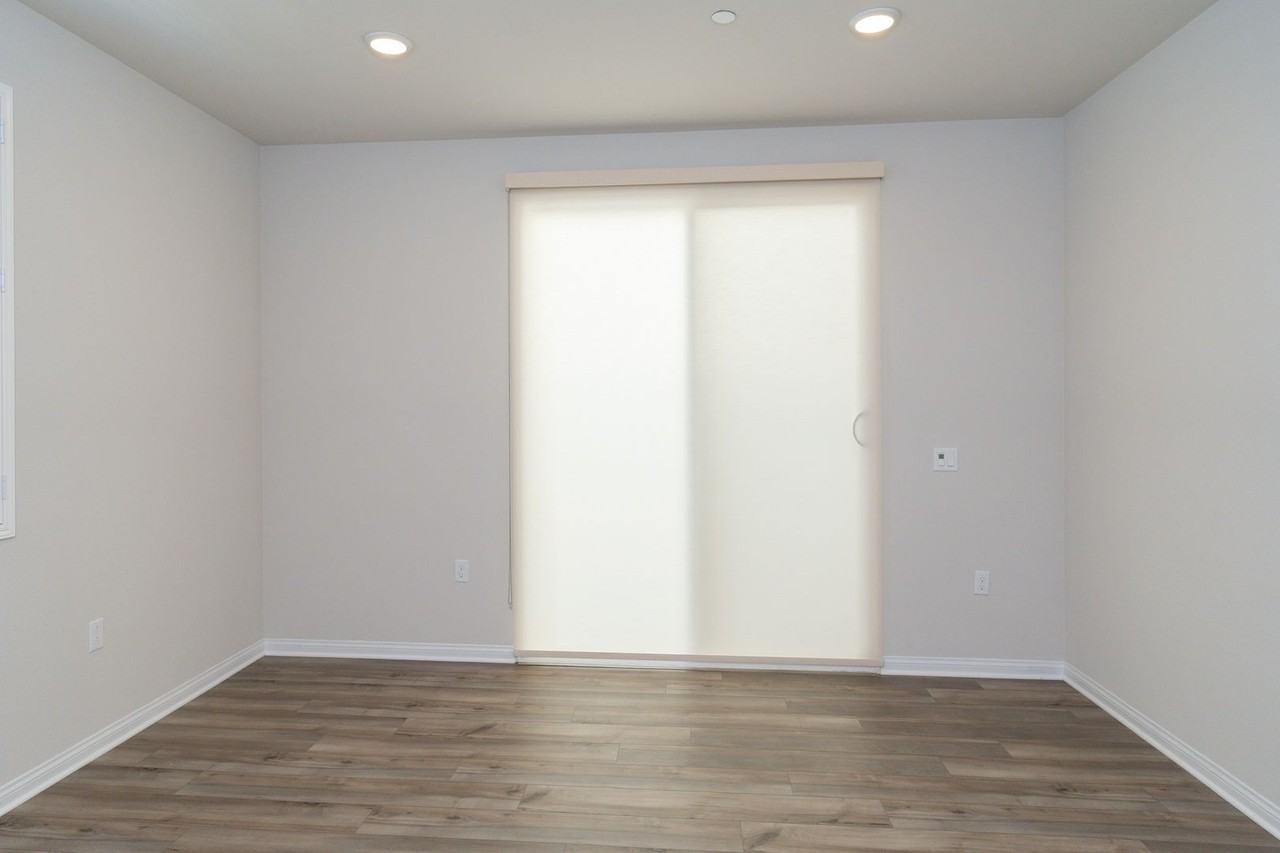 455 Meyer Pl - Photo 7 of 23