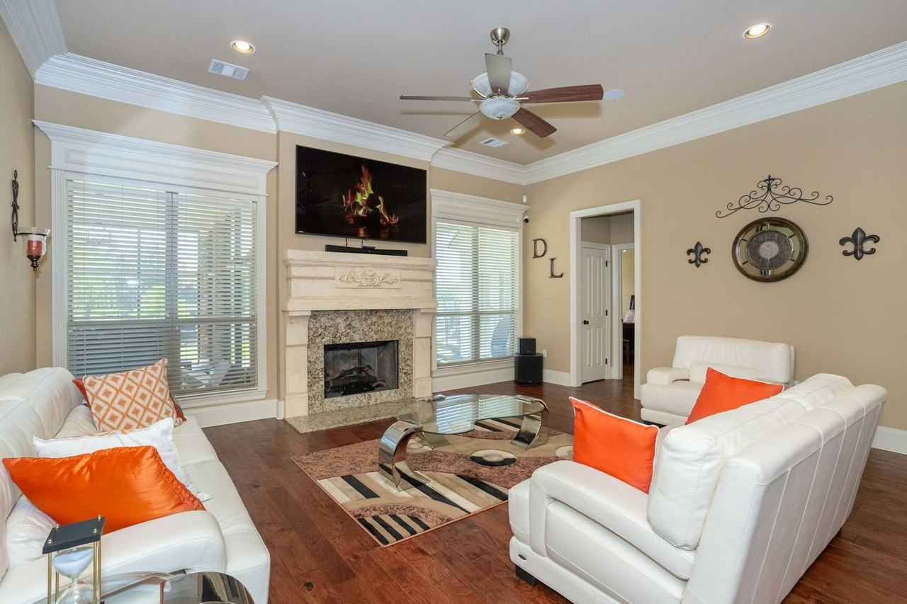 9430 Magnolia Xing - Photo 2 of 41