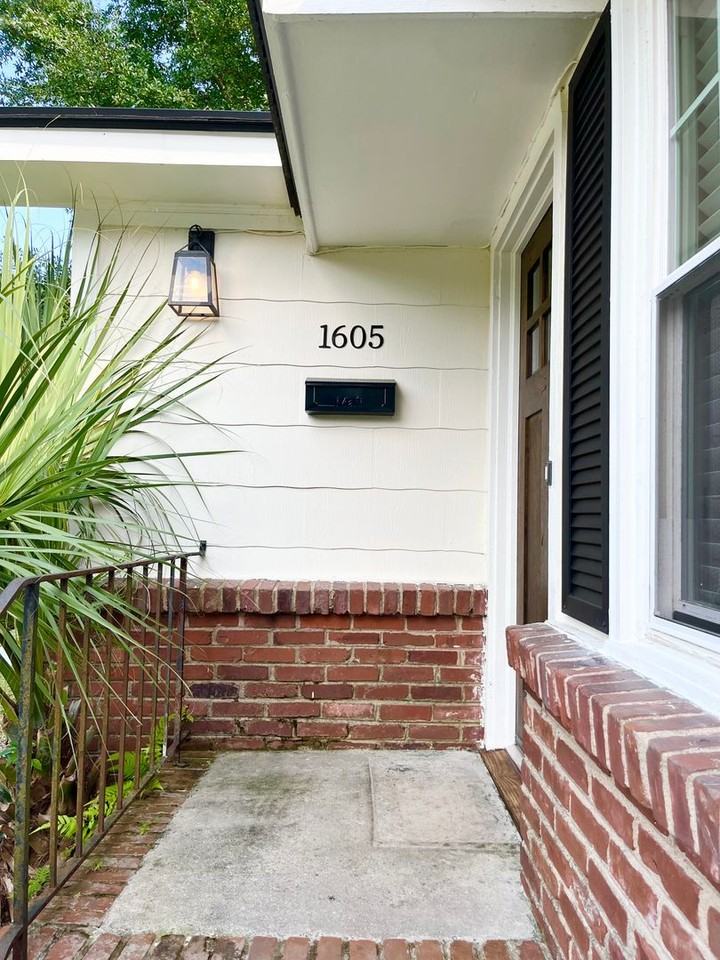 1605 E 34th St - Photo 2 of 15