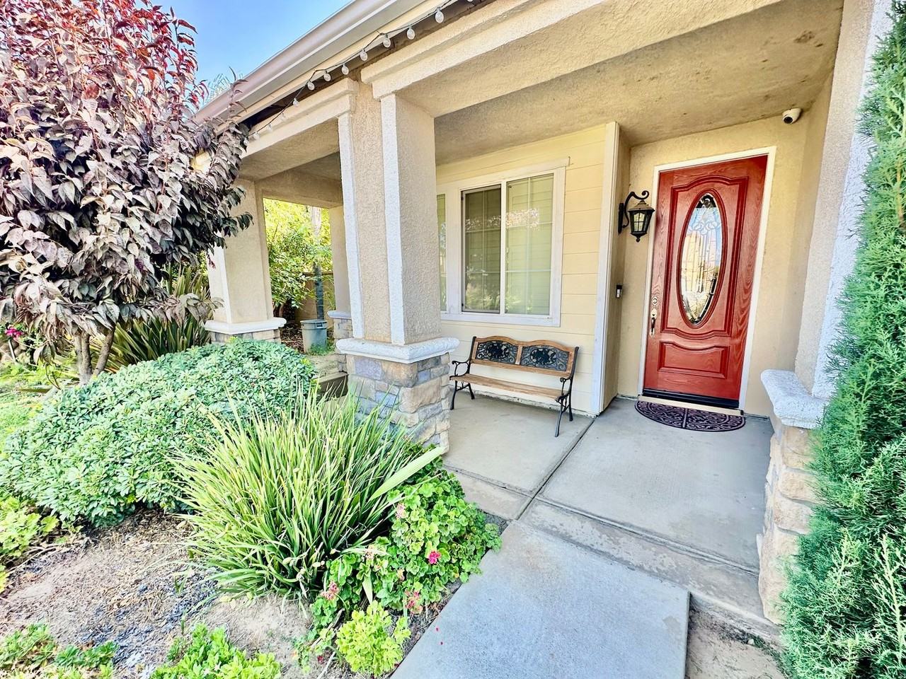 808 Rosewood Ave - Photo 3 of 44