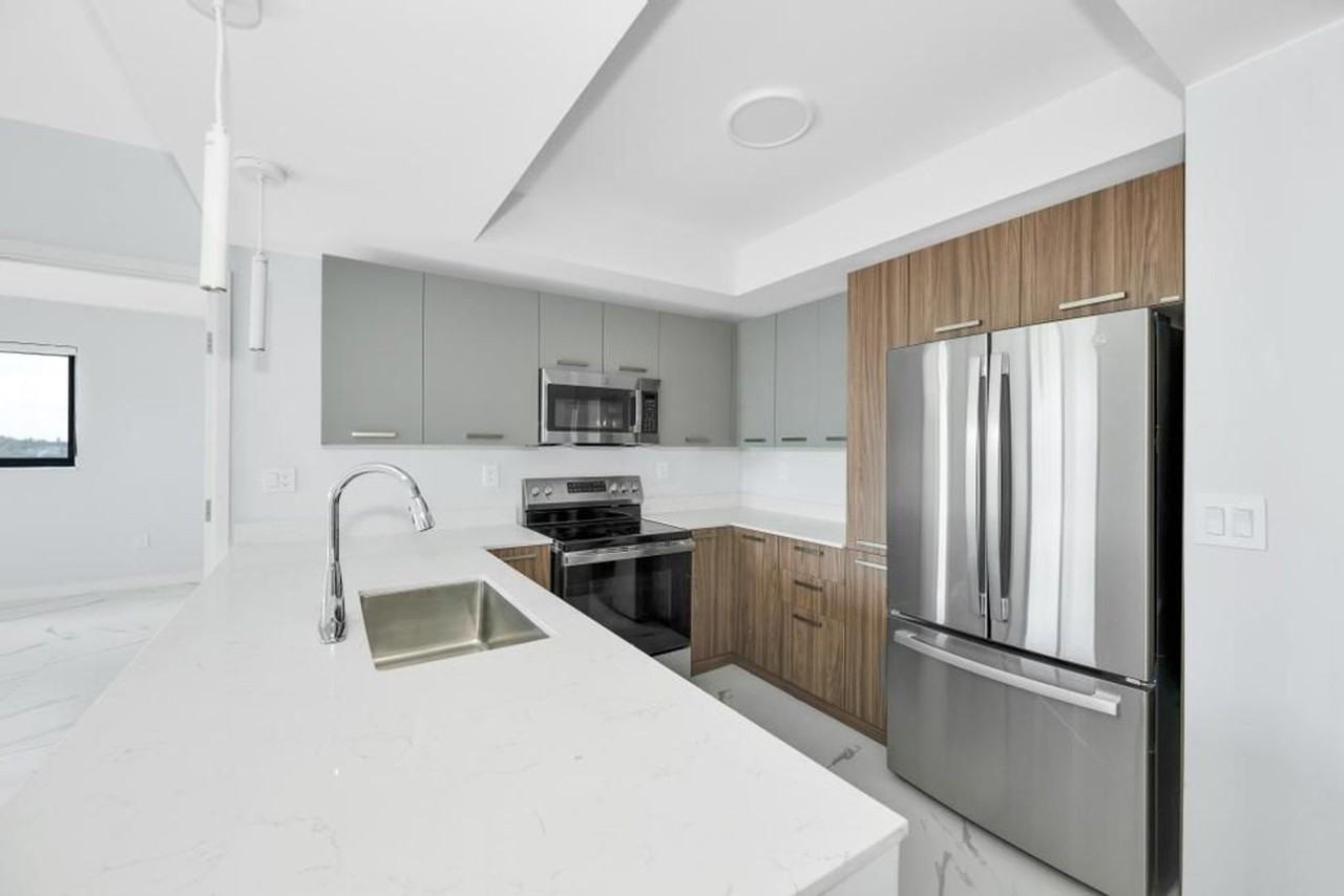 840 Ne 130th St - Photo 6 of 18