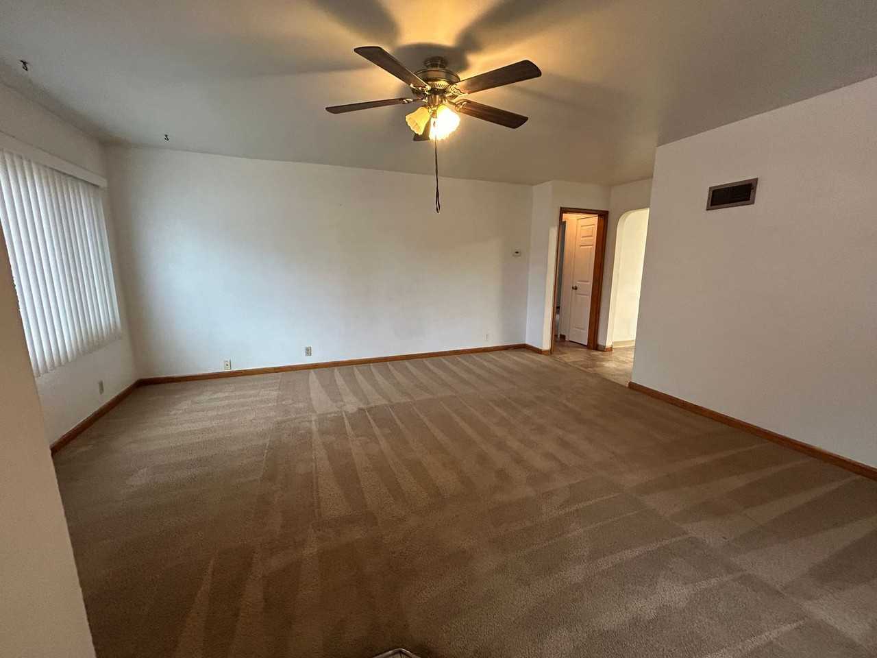 280 9th St W - Photo 7 of 16