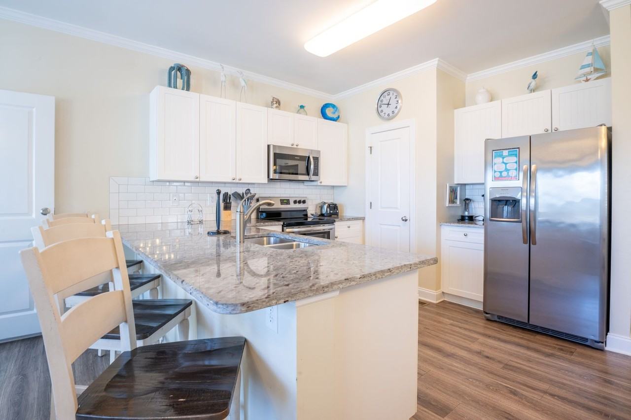 618 A Kure for the Sol Upper @ 618 S 4th Ave #1 - Photo 2 of 14