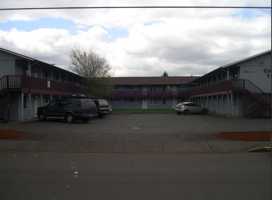 featured image of Colonial Dr