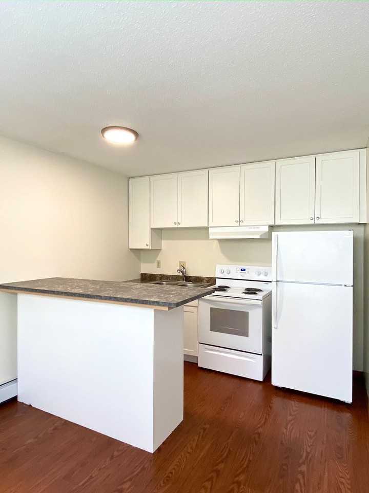 Apartment for Rent at 3050 Inglewood Ave S - Photo 4 of 10