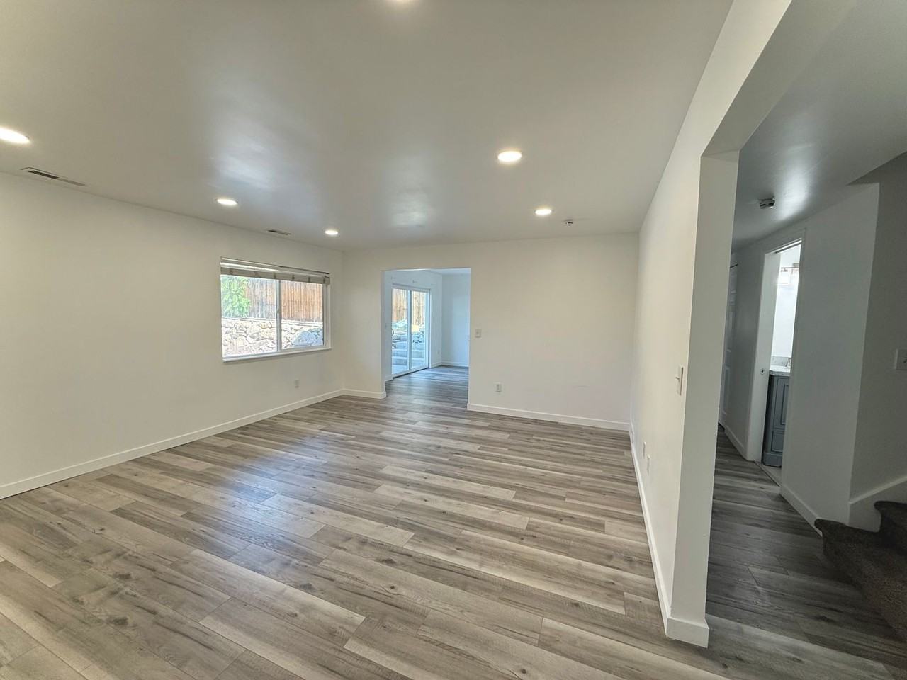 3055 E Branch Dr - Photo 4 of 33