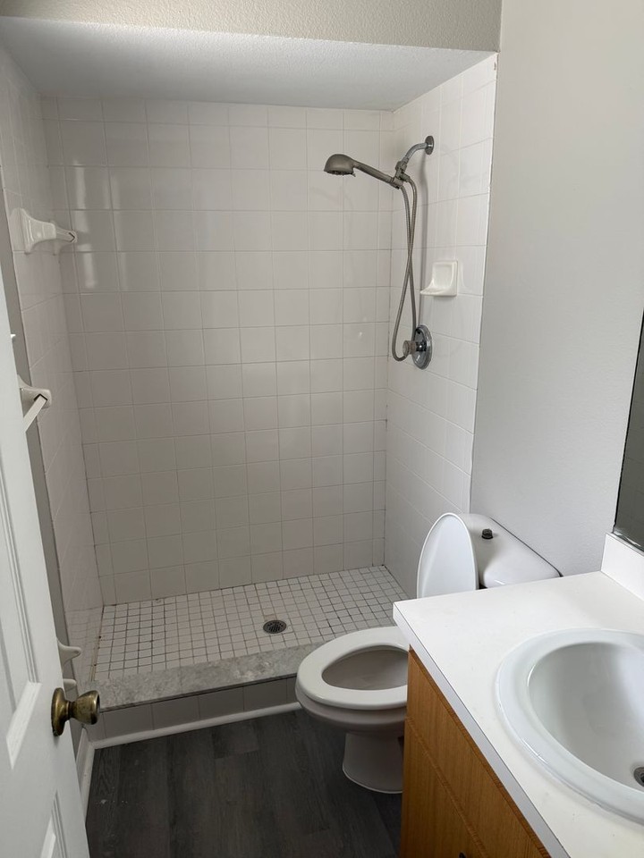 26335 Sleepy Hollow St - Photo 4 of 6