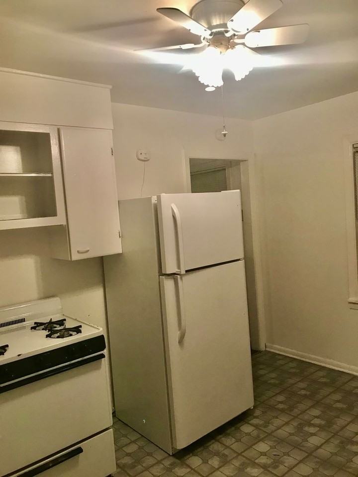 2405 Rule St - Photo 4 of 18