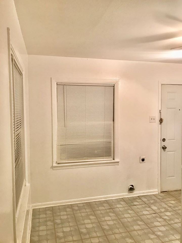 2405 Rule St - Photo 5 of 18