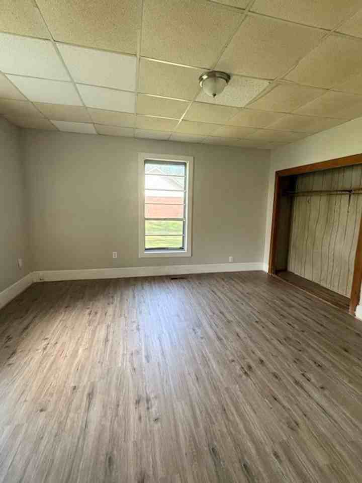 1021 E Pauline St - Photo 7 of 12