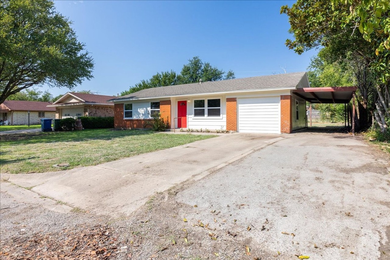 103 Hillcrest St - Photo 2 of 28