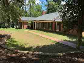 7 Deerfield Rd - Photo 1 of 1