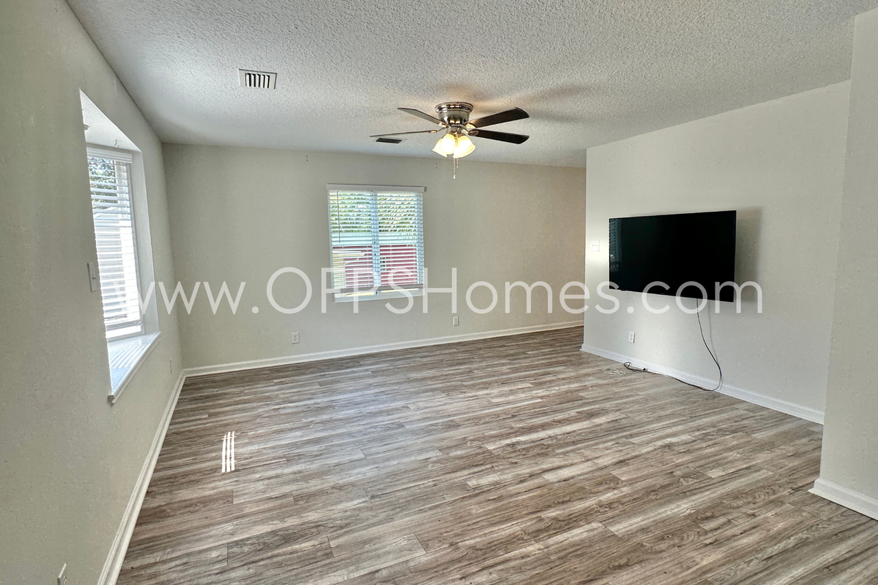 326 Washington Ave - Photo 4 of 19