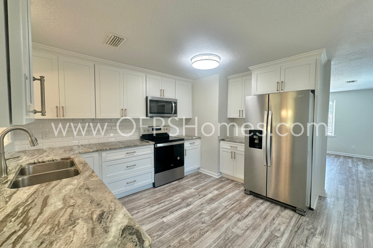 326 Washington Ave - Photo 5 of 19