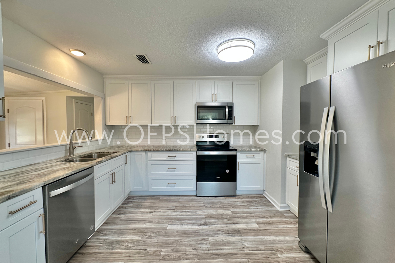 326 Washington Ave - Photo 6 of 19