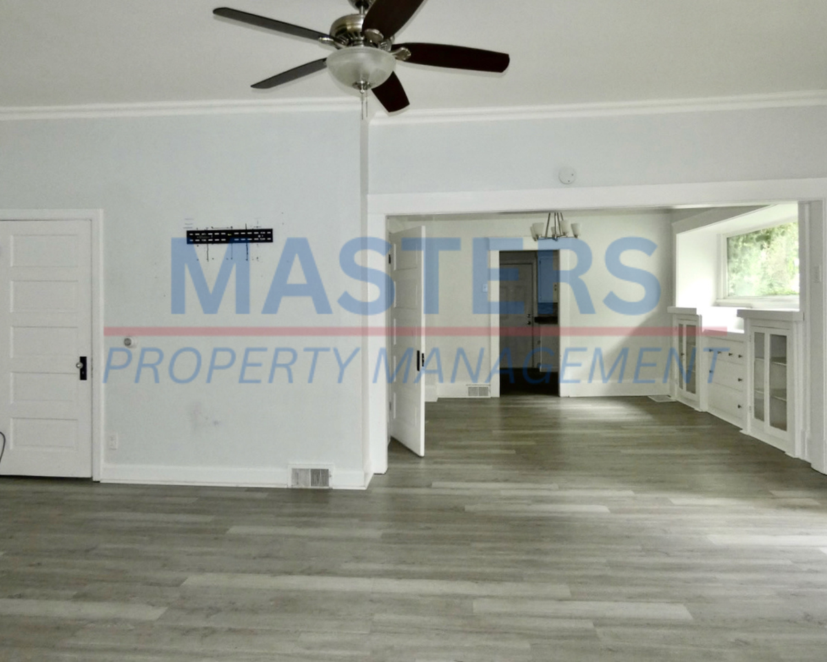 1232 Walbridge Ave - Photo 3 of 17