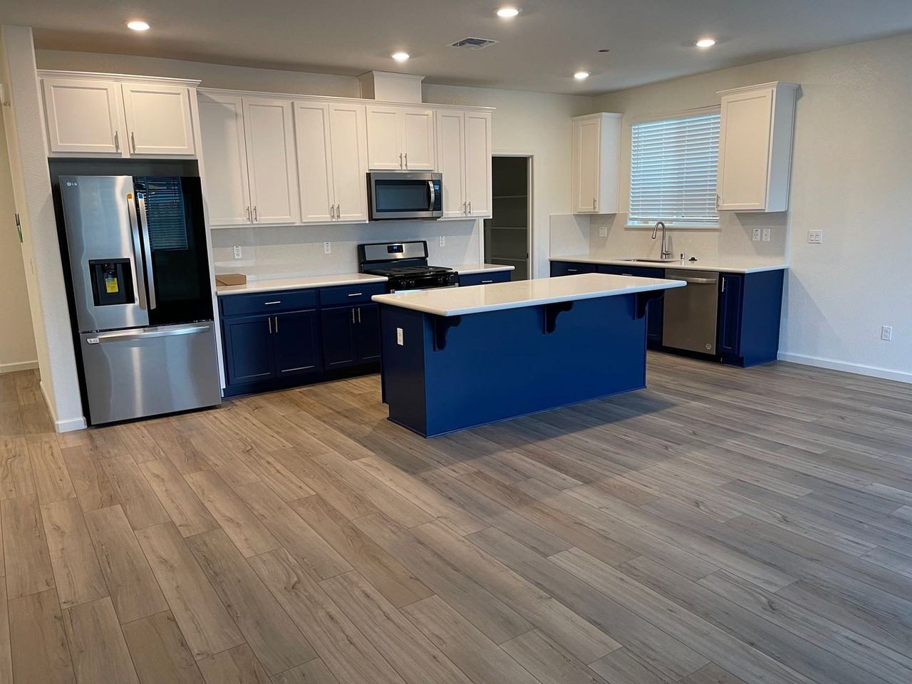 9529 Cadmium Ct - Photo 2 of 10