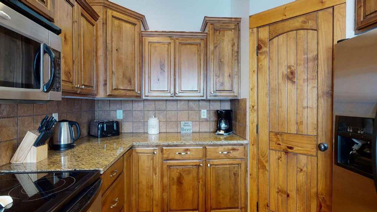 715 Moraine Ct #47 - Photo 4 of 22