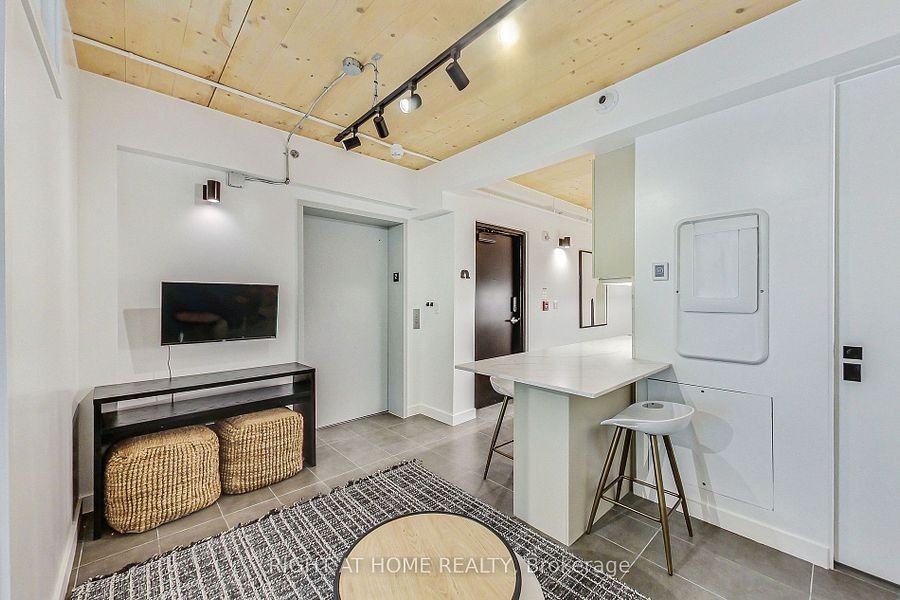 1604 Queen Street East #201 - Photo 6 of 22