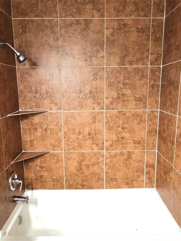 21819 Mossy Field Ln - Photo 3 of 5