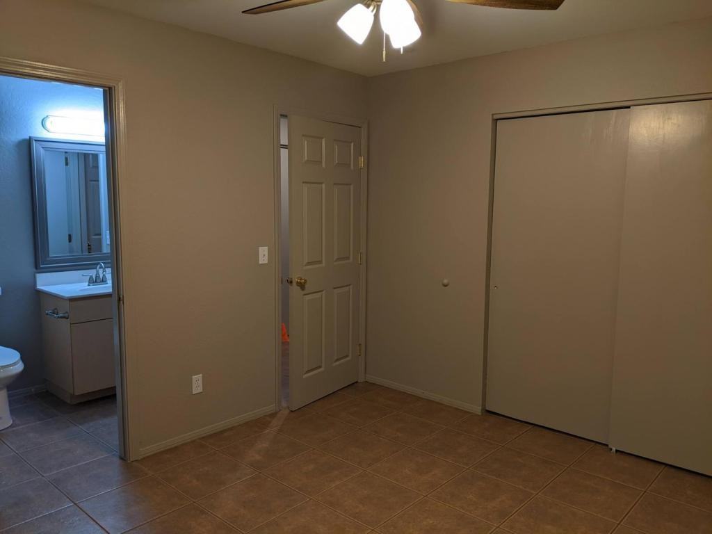 4105 N Montezuma Ave - Photo 2 of 25