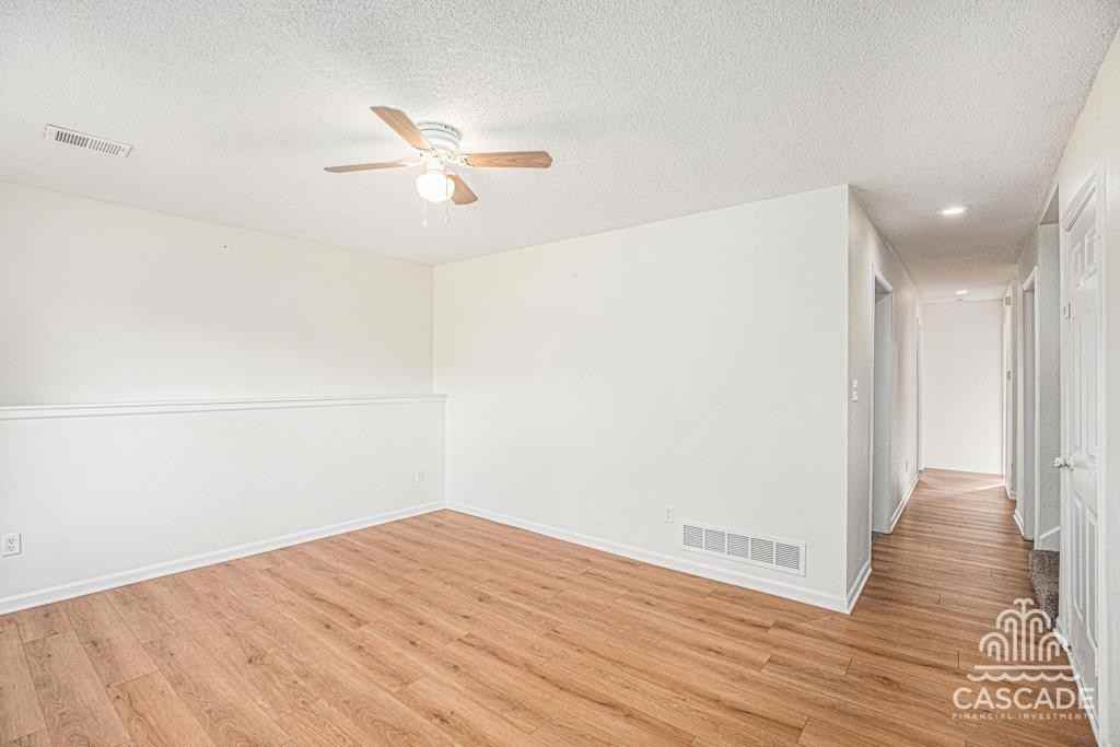 639 N Queen Ridge Ct - Photo 2 of 17