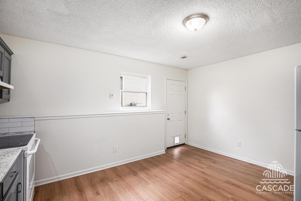 639 N Queen Ridge Ct - Photo 5 of 17