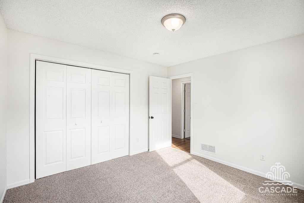 639 N Queen Ridge Ct - Photo 7 of 17