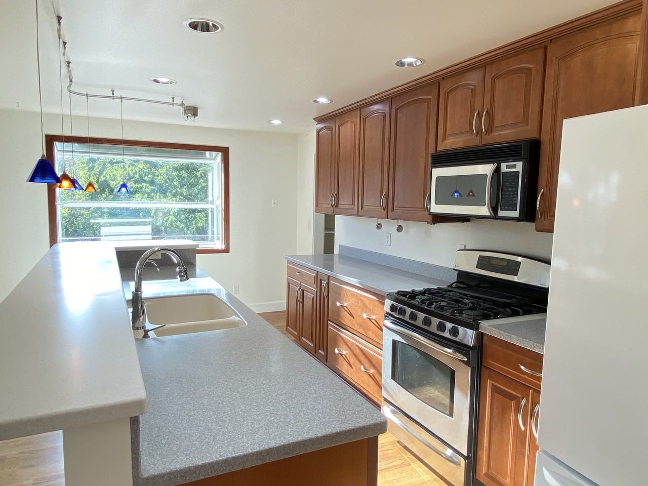 1224 170th Avenue Northeast - Photo 3 of 30