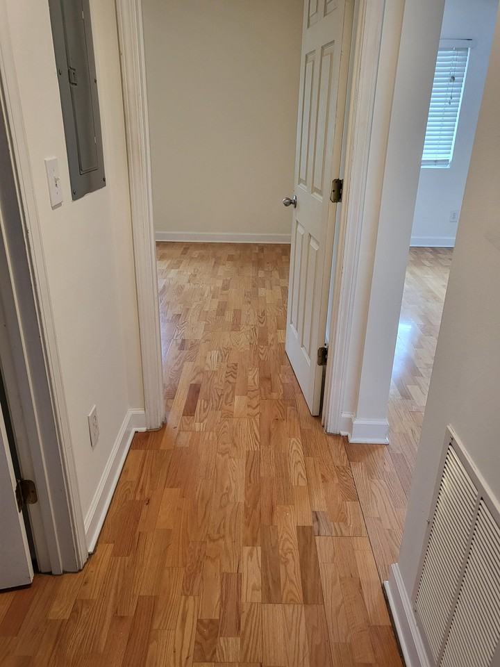 210 Sampson St Ne #4 - Photo 7 of 14