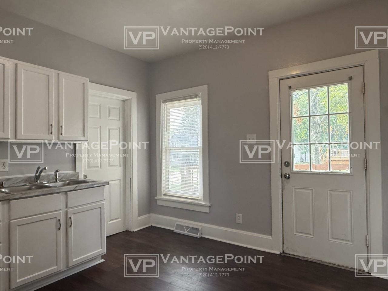 902 Lawe St - Photo 3 of 16