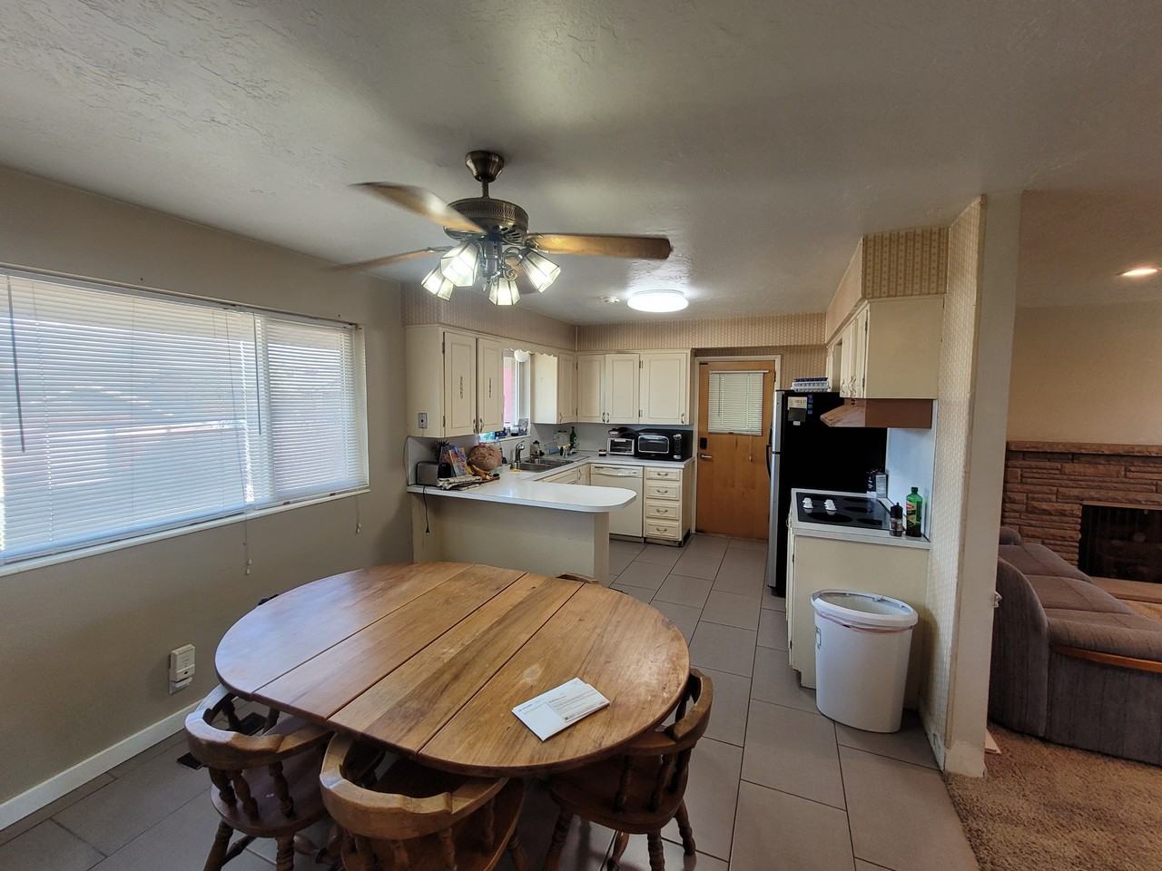 9 E 1800 S - Photo 3 of 16