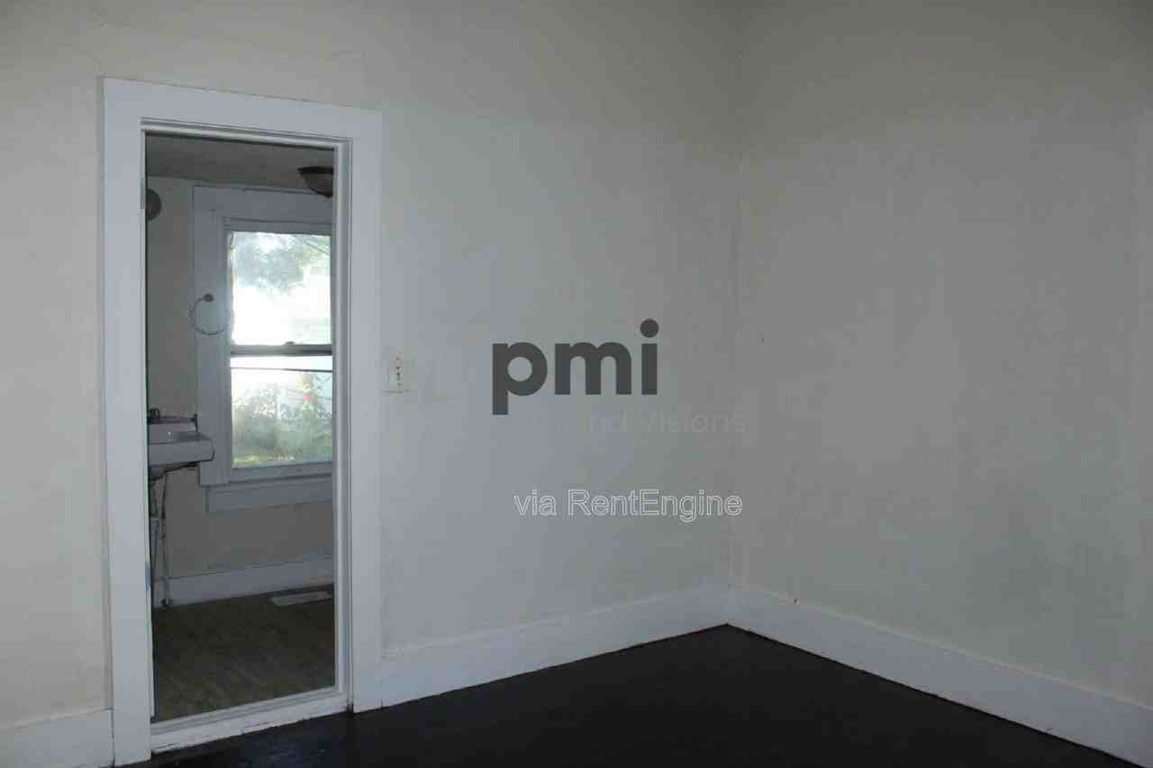 1657 E Main St - Photo 7 of 12