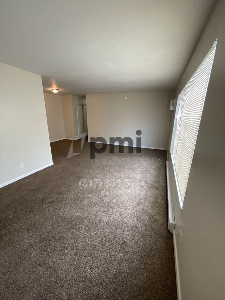 6240 E 11th St #202 - Photo 3 of 19