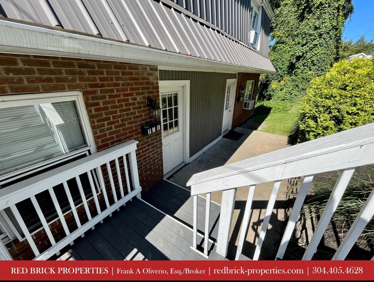 731 Union Ave #1 - Photo 4 of 16