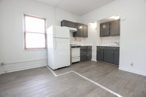 featured image of 102 N 38th Ave #4