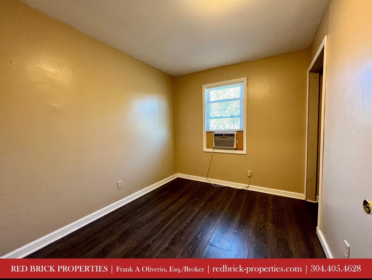 733 Union Ave #1 - Photo 5 of 16